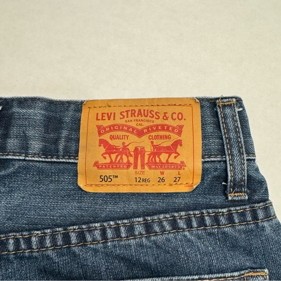 Levi Strauss Women’s 505 Regular Denim Jeans Size W26 x L27 - Picture 3 of 5